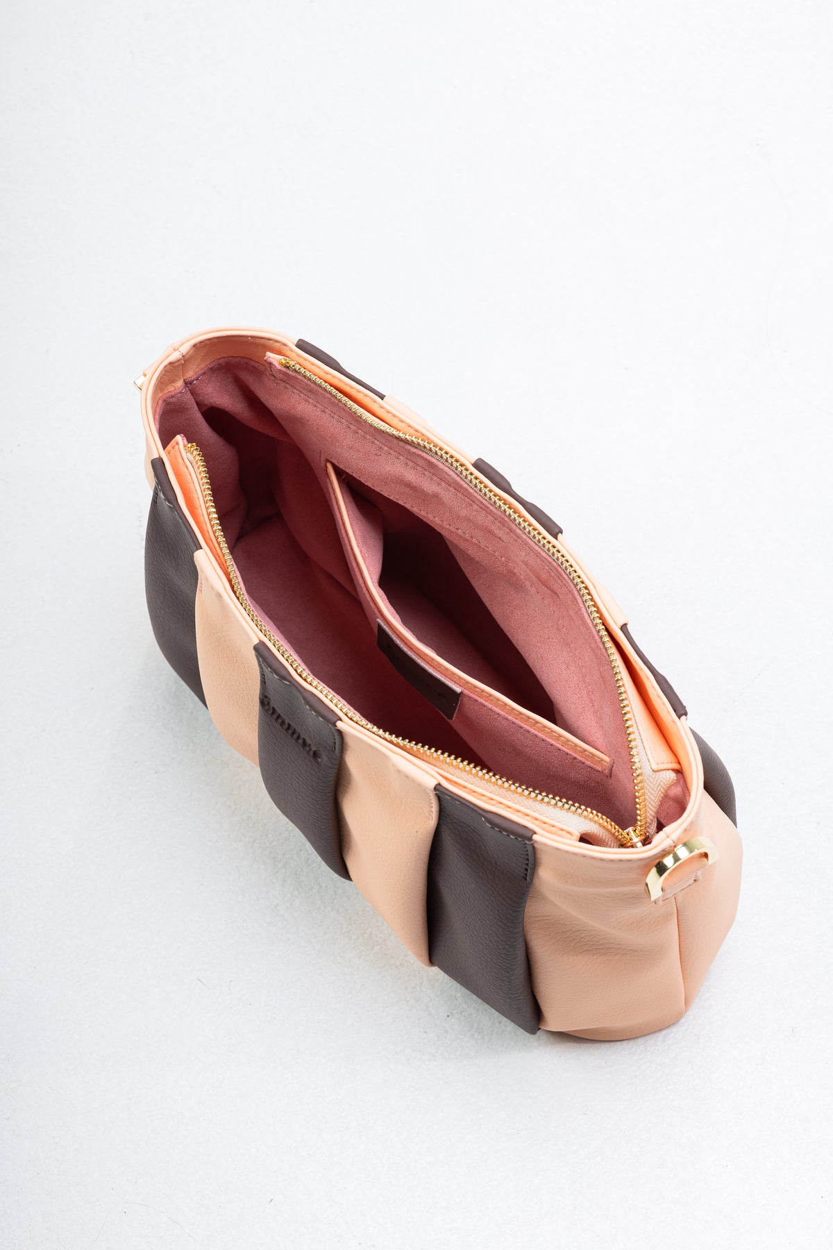 Coralina Clutch Suspiro de Café